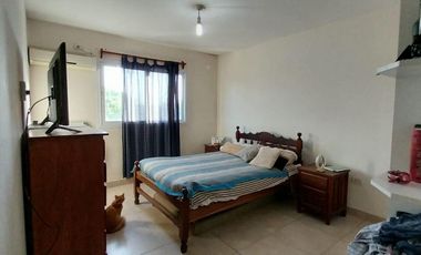 Dúplex en alquiler en Esquiú primera cuadra