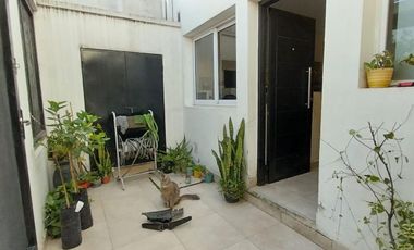 Dúplex en alquiler en Esquiú primera cuadra