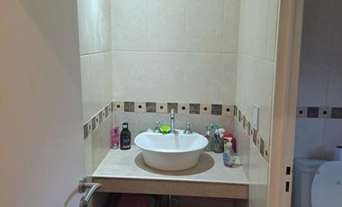 Casa en venta - 3 Dormitorios 3 Baños - 330Mts2 - Sarandí, Avellaneda