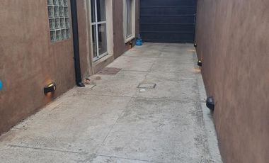 Casa en venta - 3 Dormitorios 3 Baños - 330Mts2 - Sarandí, Avellaneda