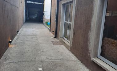 Casa en venta - 3 Dormitorios 3 Baños - 330Mts2 - Sarandí, Avellaneda