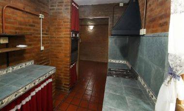 Casa en venta - 1 Dormitorio 2 Baños - 300Mts2 - Berazategui