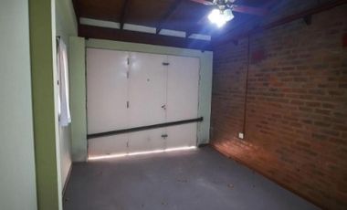 Casa en venta - 1 Dormitorio 2 Baños - 300Mts2 - Berazategui