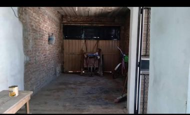 Casa en venta - 3 Dormitorios 1 Baño 1 Cochera - 312Mts2 - Pontevedra, Merlo