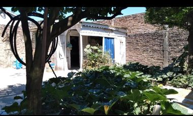 Casa en venta - 3 Dormitorios 1 Baño 1 Cochera - 312Mts2 - Pontevedra, Merlo