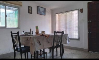 Casa en venta - 3 Dormitorios 1 Baño 1 Cochera - 312Mts2 - Pontevedra, Merlo