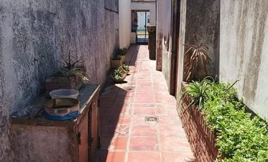 PH en venta - 2 Dormitorios 1 Baño 1 Cochera - 156Mts2 - Los Hornos