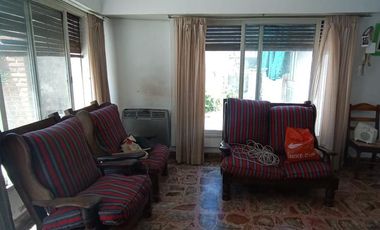 PH en venta - 2 Dormitorios 1 Baño 1 Cochera - 156Mts2 - Los Hornos