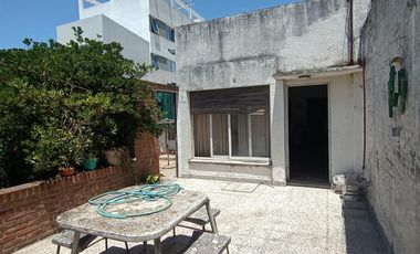 PH en venta - 2 Dormitorios 1 Baño 1 Cochera - 156Mts2 - Los Hornos