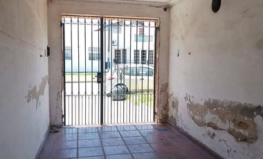 PH en venta - 2 Dormitorios 1 Baño 1 Cochera - 156Mts2 - Los Hornos