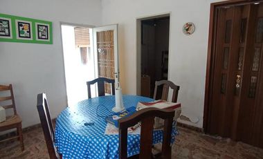 PH en venta - 2 Dormitorios 1 Baño 1 Cochera - 156Mts2 - Los Hornos
