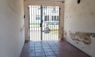 PH en venta - 2 Dormitorios 1 Baño 1 Cochera - 156Mts2 - Los Hornos
