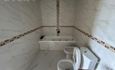 Venta PH 3 ambientes con balcón en Bernal