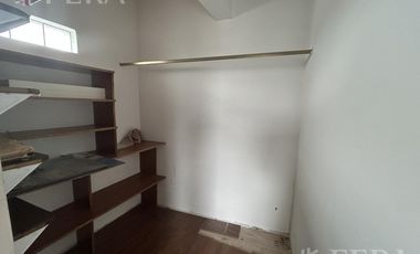 Venta PH 3 ambientes con balcón en Bernal