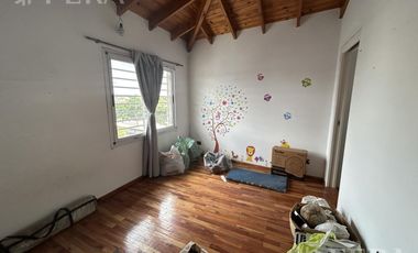Venta PH 3 ambientes con balcón en Bernal