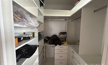 Venta PH 3 ambientes con balcón en Bernal