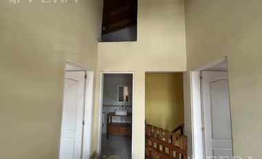 Venta PH 3 ambientes con balcón en Bernal