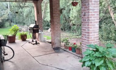 Casa en venta - 2 Dormitorios 1 Baño - Cochera - 2812Mts2 - Miramar