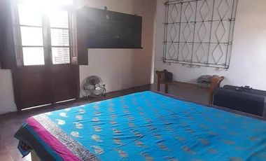 Casa en venta - 4 Dormitorios 2 Baños - Cocheras - 810Mts2 - Las Acequias, Roldán