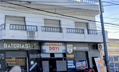Departamento en venta - 3 Dormitorios 1 Baño - Local - 324Mts2 - San Martin