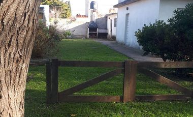 Casa en venta - 3 Dormitorios 1 Baño - Cocheras - Monoambiente - 200Mts2 - Santa Clara del Mar