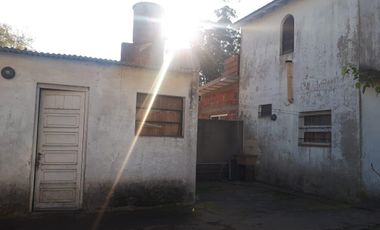 Casa en venta - 3 Dormitorios 1 Baño - Cocheras - Monoambiente - 200Mts2 - Santa Clara del Mar