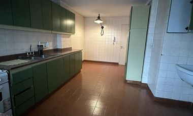 SANTILLI - ALMIRANTE BROWN 2443 2º A - LOMAS DE ZAMORA