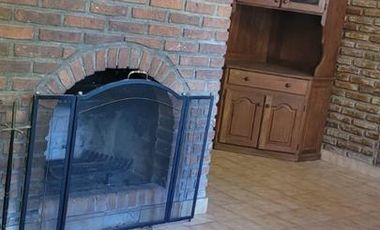 Casa en venta - 2 Dormitorios 2 Baños - 1.332 Mts2 - Arturo Seguí