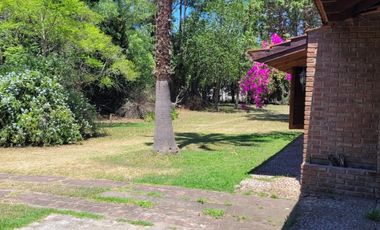 Casa en venta - 2 Dormitorios 2 Baños - 1.332 Mts2 - Arturo Seguí