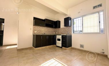 Venta Departamento de 2 ambientes en Banfield Este.