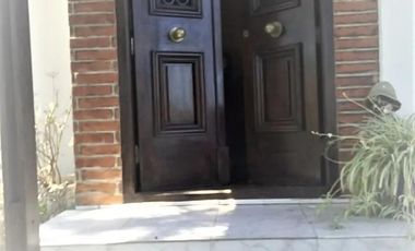 Casa en venta - 2 Dormitorios 2 Baños - 950Mts2 - Barrio Chapadmalal