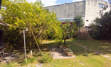 Casa en venta - 3 Dormitorios 1 Baño - Cochera - 324Mts2 - Grand Bourg, Malvinas Argentinas