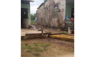 Vendo Lote de terreno , con casa de encargado ,y servicios Restrepo