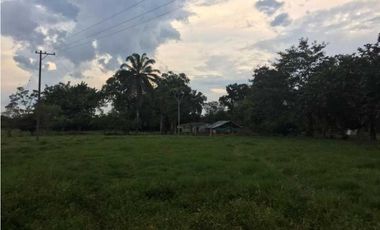 Vendo Lote de terreno , con casa de encargado ,y servicios Restrepo