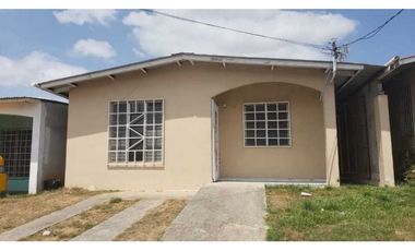 VENDO CASA EN LA CHORRERA VALLE DORADO VILLAS DEL BOSQUE 2R