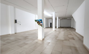 Local Comercial 630m2 en alquiler de dos plantas en La Chorrera (DR)