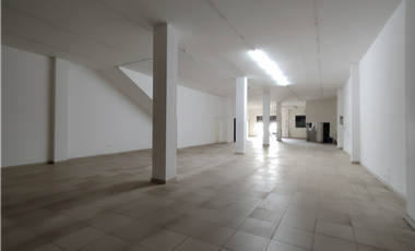 Local Comercial 630m2 en alquiler de dos plantas en La Chorrera (DR)