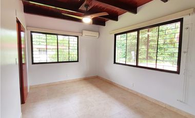 ANCON / CARDENAS VILLAGE / 410M / 5 HABITACIONES / LINEA BLANCA