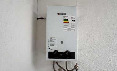 CASA – 4 Dormitorios · 2 Baños · Patio Interior