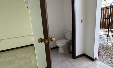 CASA – 4 Dormitorios · 2 Baños · Patio Interior