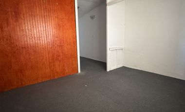 CASA – 4 Dormitorios · 2 Baños · Patio Interior