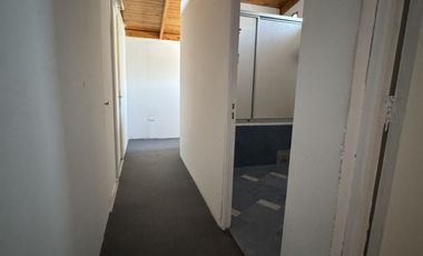 CASA – 4 Dormitorios · 2 Baños · Patio Interior