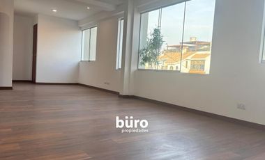 CÓMODO DEPARTAMENTO DUPLEX  DE ESTRENO EN VENTA 3 DORMITORIOS Y AMPLIA TERRAZA