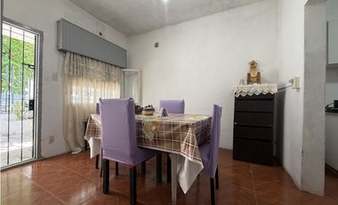 Roque Perez 5384, entre J. I. Rucci y Pekin