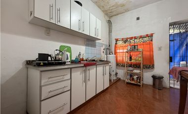 Roque Perez 5384, entre J. I. Rucci y Pekin