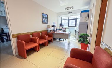 OFICINA A LA CALLE. CENTRO.