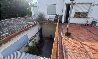 CASA CON LOCAL, ZINNY Y BELLA VISTA