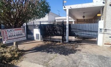 Casa en venta en Ramos Mejia Sur