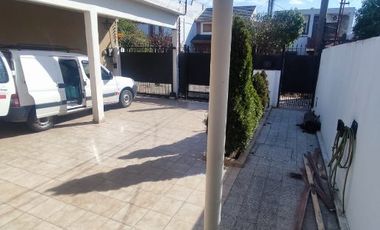 Casa en venta en Ramos Mejia Sur