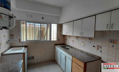 Alquiler Monte Grande Dúplex 2 dormitorios mas escritorio y cochera